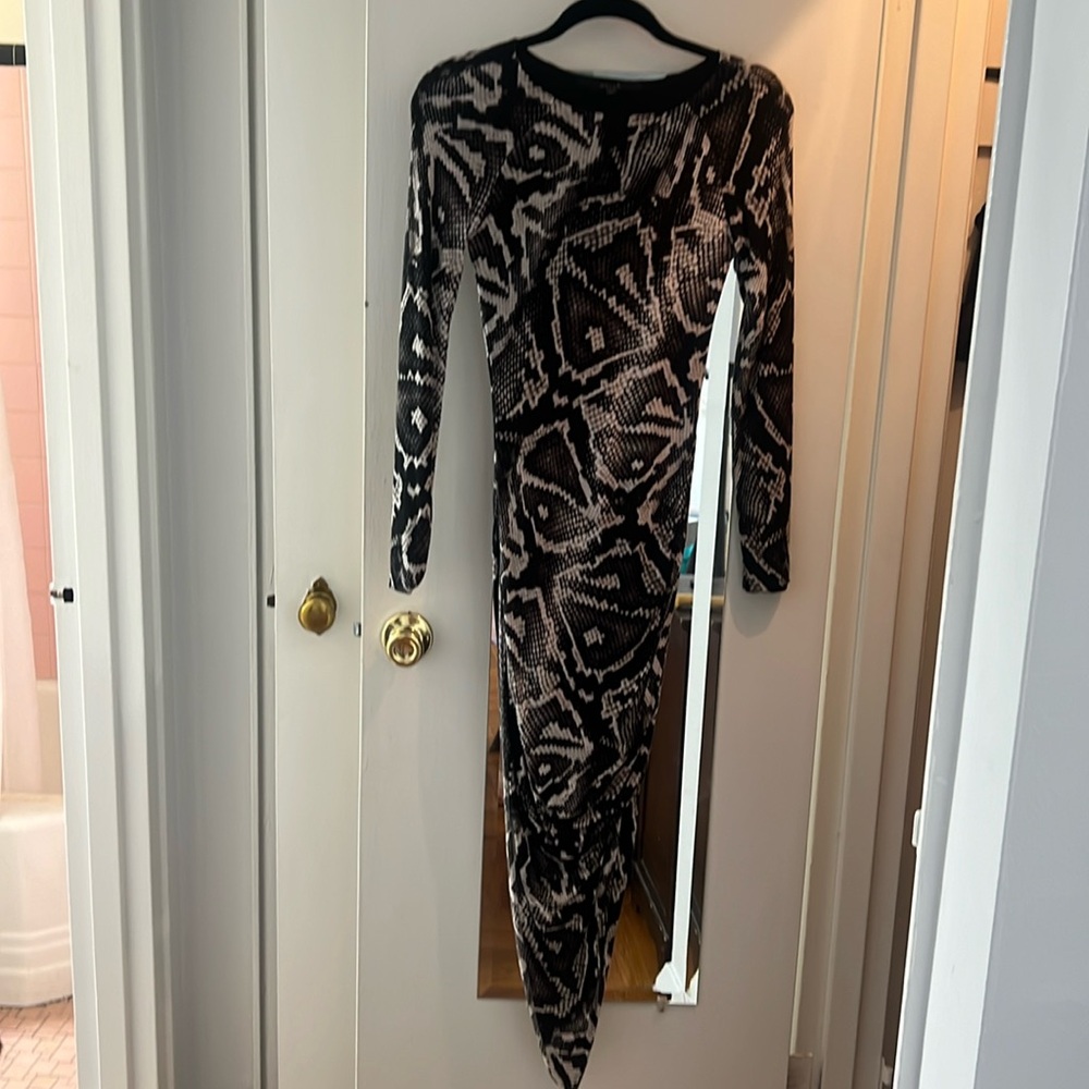 Guess Sexxy Snake Skin Long Sleeve Dreas